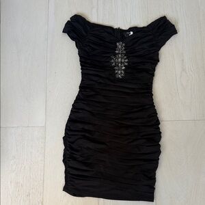 Fora Elegant Black Off-Shoulder Dress